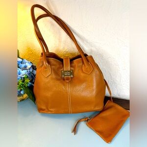 Leather Shoulder Tote Bag with Wristlet - Tan